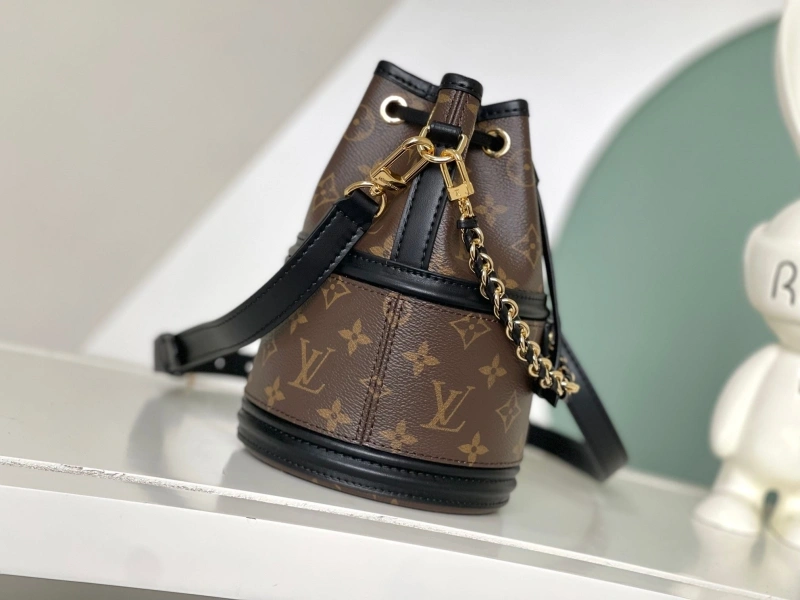 LV Bucket Bags 4233G-0275