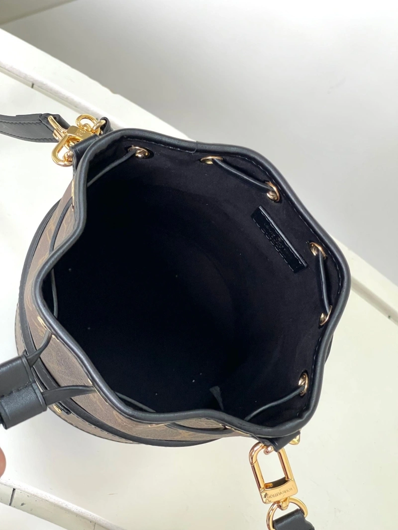 LV Bucket Bags 4233G-0275