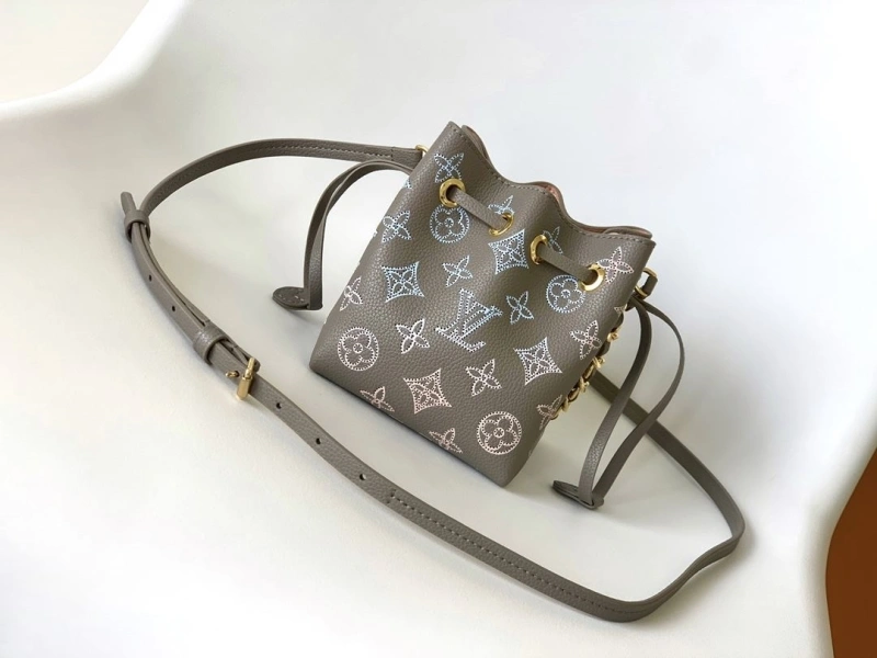 LV Bucket Bags 4233G-0362