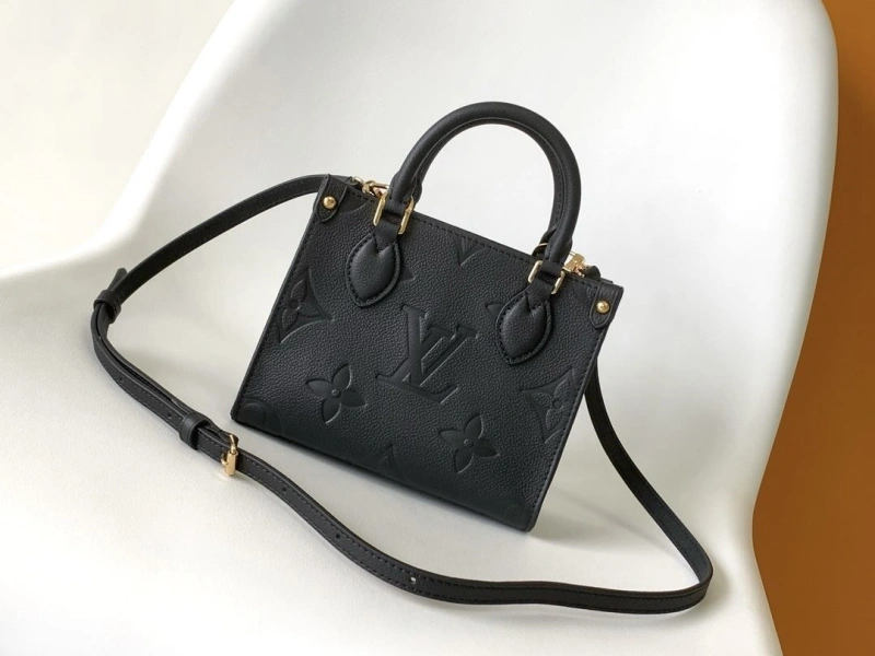 LV Shopping Bags 4233G-0384