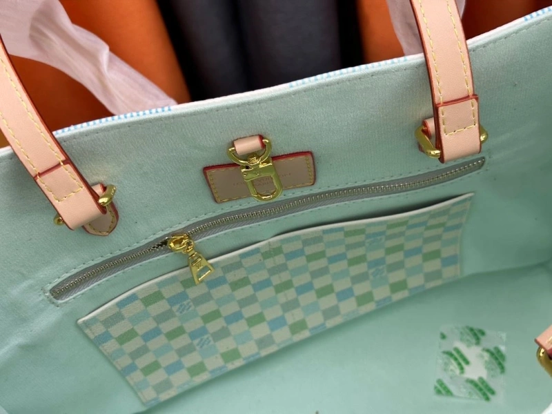 LV Shopping Bags 4233G-0399