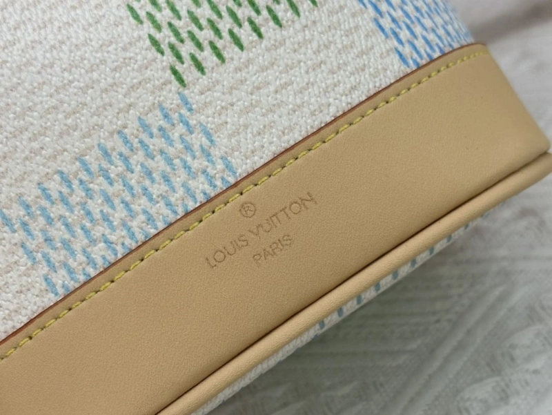 LV Bucket Bags 4233G-0402