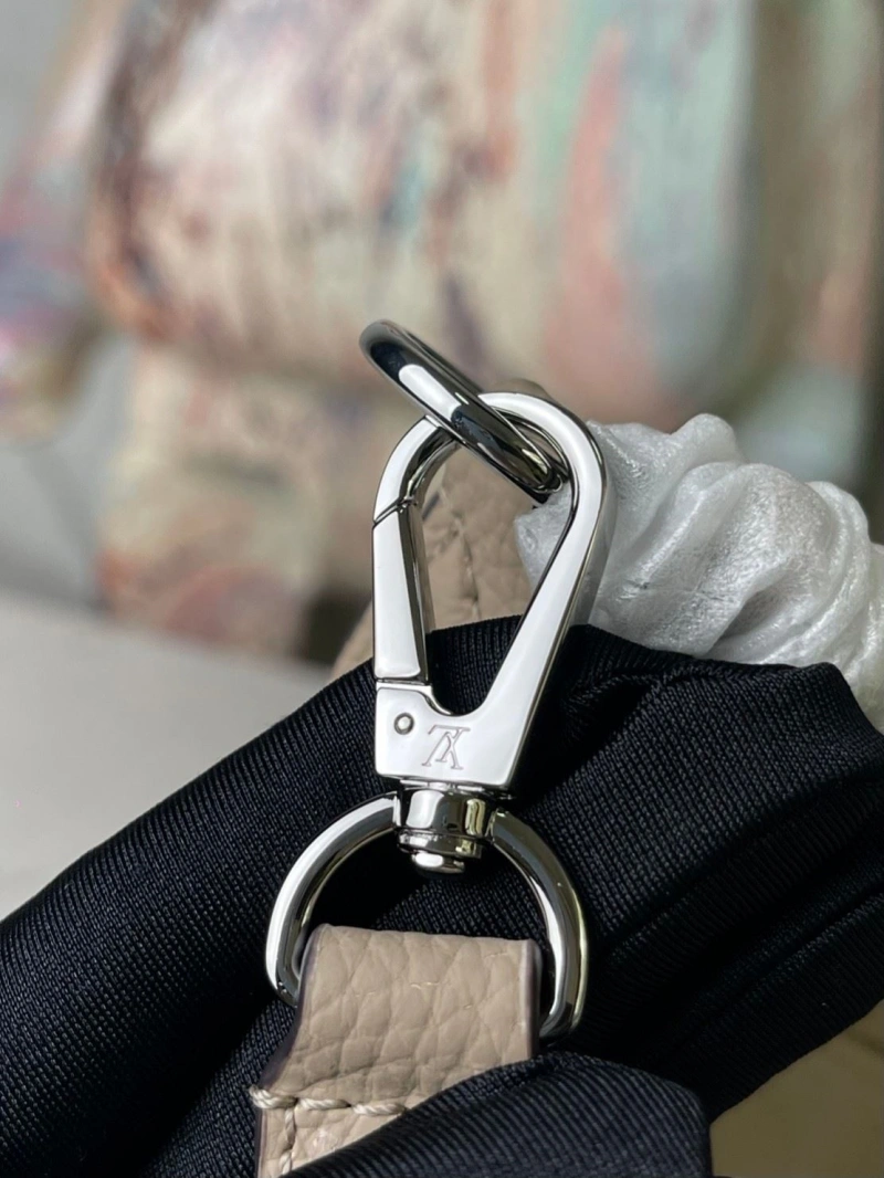 LV Satchel bags 4233G-0673