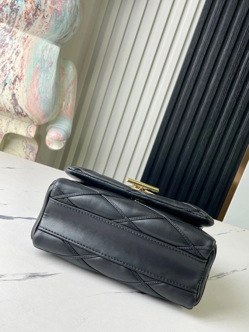 lv twist De*1m bags 4233g-0720