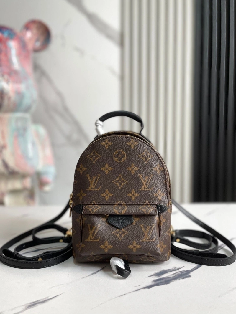 LV Backpacks 4233G-0817