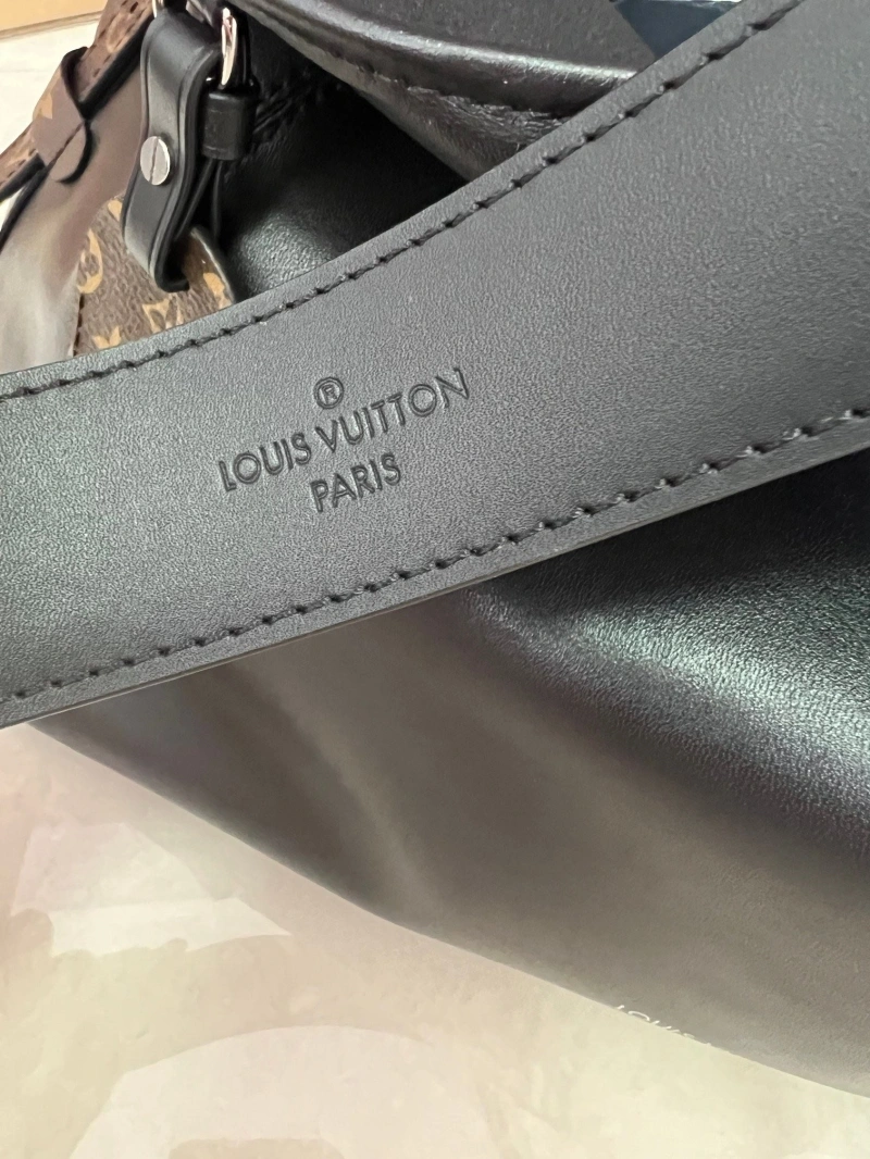 LV Satchel bags 4233G-0828