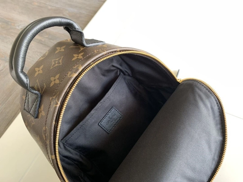 LV Backpacks 4233G-0869