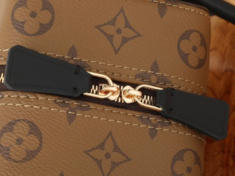 LV Box Bags 4233H-0116