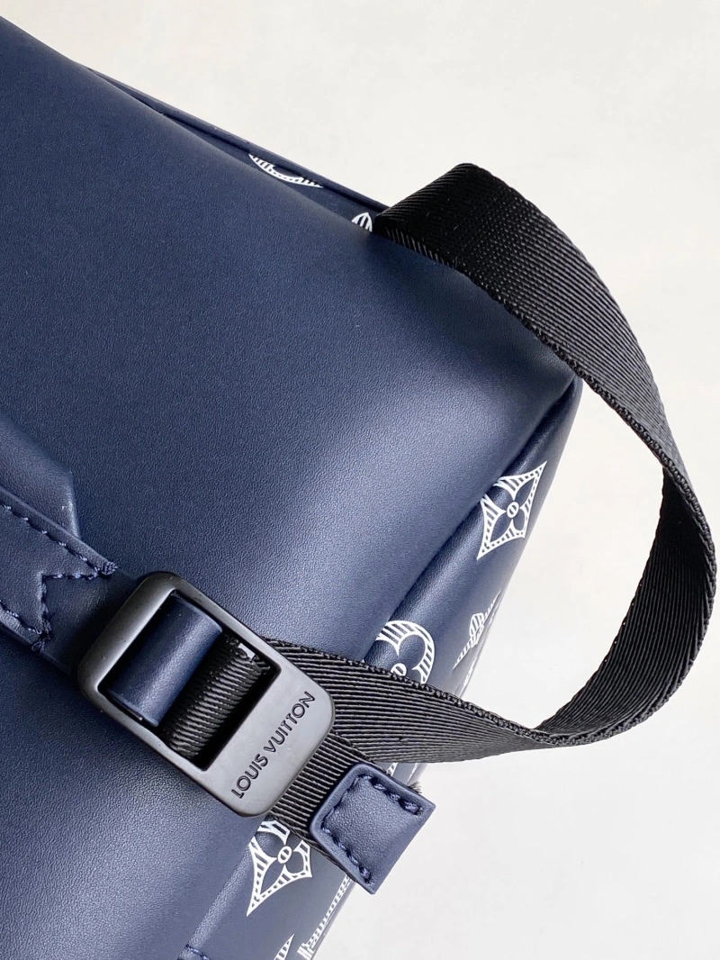 LV Backpacks 4233H-0172