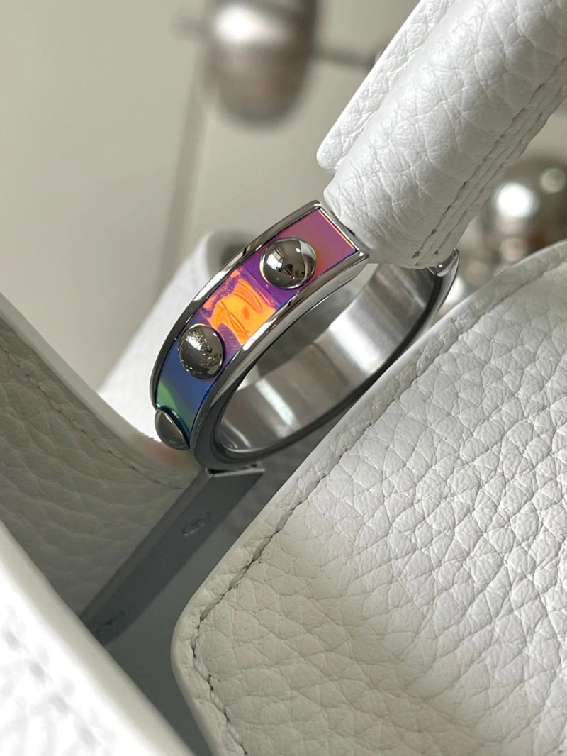 LV Capucines Bags 4233H-0218