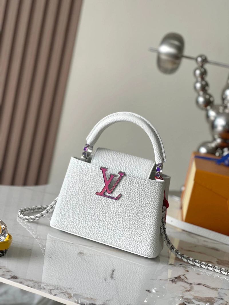 LV Capucines Bags 4233H-0220
