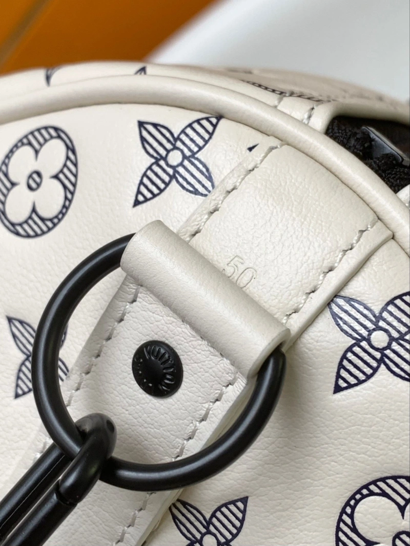 LV Travel Bags 4233H-0275