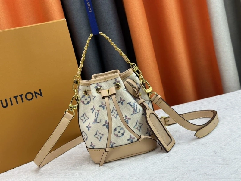 LV Bucket Bags 4233H-0322
