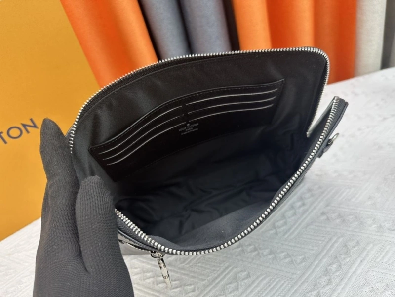 LV Clutch Bags 4233H-0449