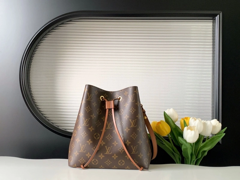 LV Bucket Bags 4233H-0566