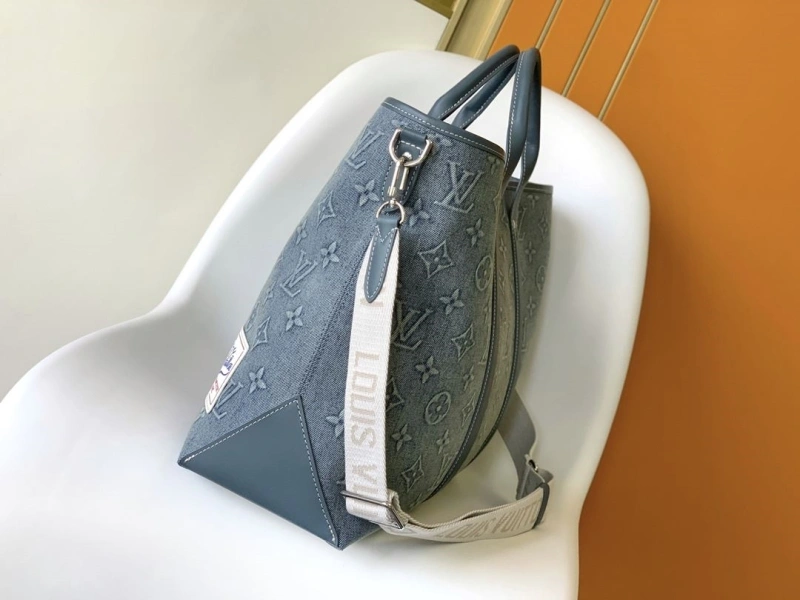 LV Travel Bags 4233H-0687