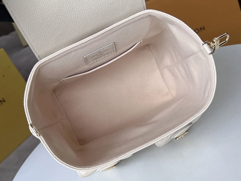 LV Backpacks 4233H-0783