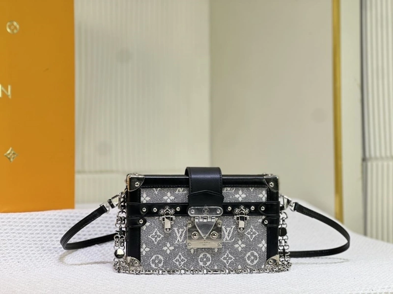LV Box Bags 4233H-0826