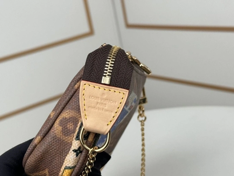 LV Clutch Bags 4233H-0917