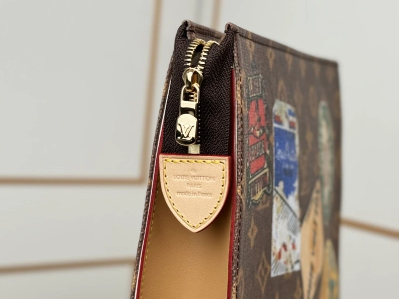 LV Clutch Bags 4233H-0920