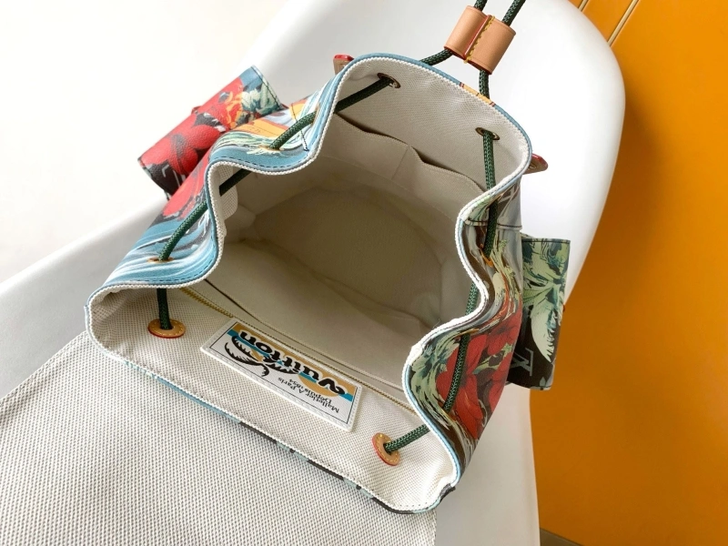 LV Backpacks 4233H-0981