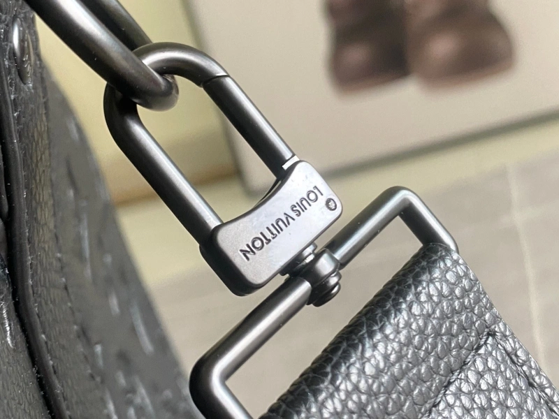LV Travel Bags 4233H-1026