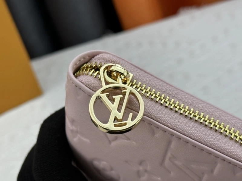 LV Wallets 4233H-1319