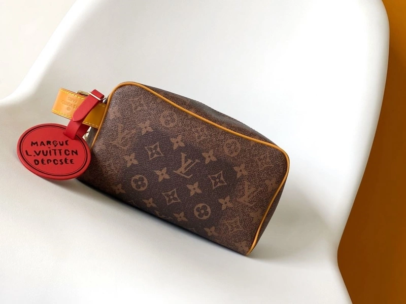 LV Cosmetic Bags 4233H-1400