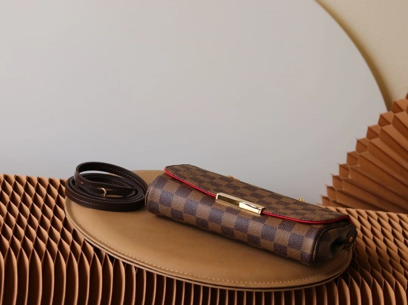 LV Clutch Bags 4233H-1548