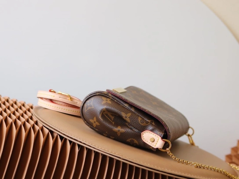 LV Clutch Bags 4233H-1551