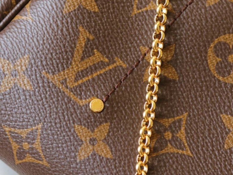 LV Clutch Bags 4233H-1551