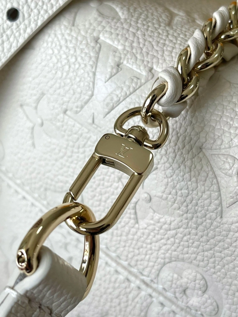 LV Backpacks 4233H-1704