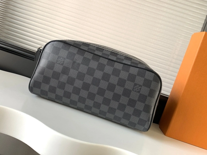 LV Cosmetic Bags 4233H-1800