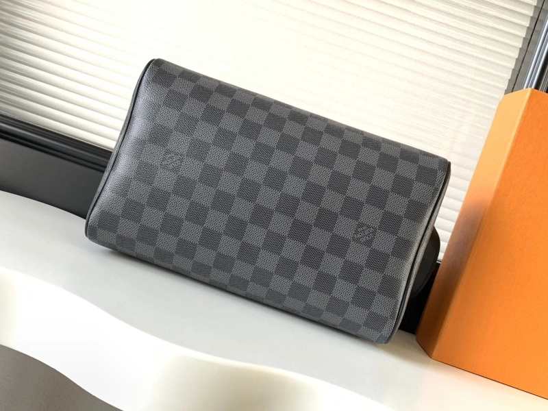 LV Cosmetic Bags 4233H-1800