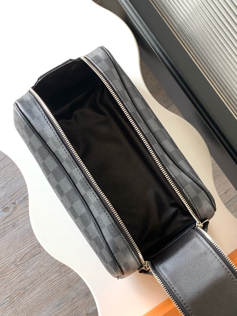 LV Cosmetic Bags 4233H-1800