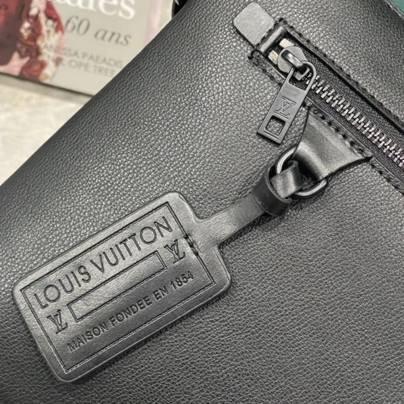 LV Clutch Bags 4233H-1825