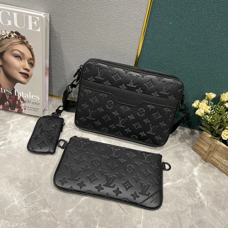 LV Clutch Bags 4233H-1873