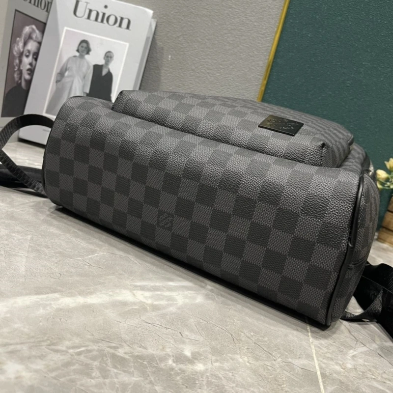 LV Backpacks 4233H-1993