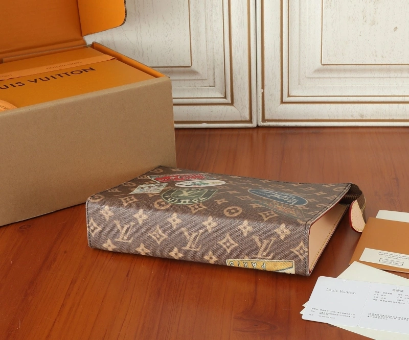 LV Clutch Bags 4233H-2143