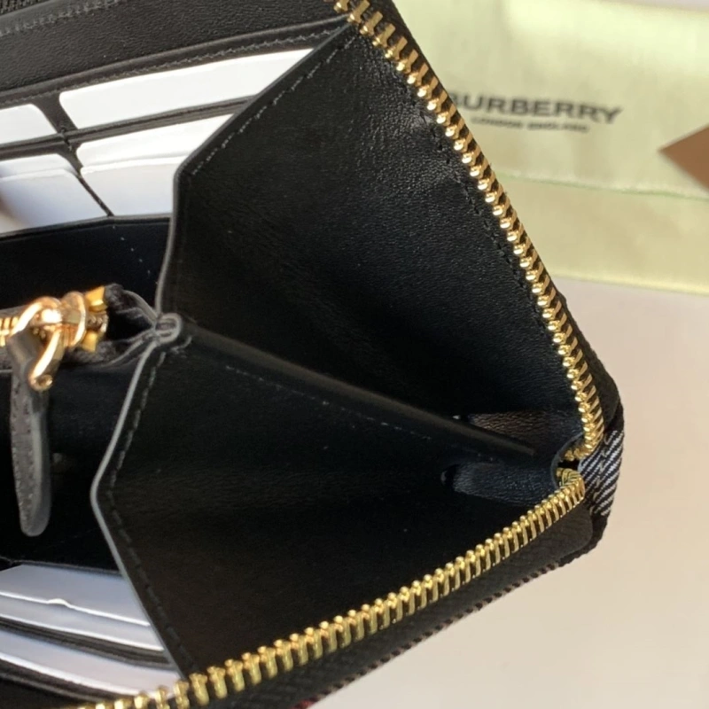 Bv*b*rry wallets 4237f-0118