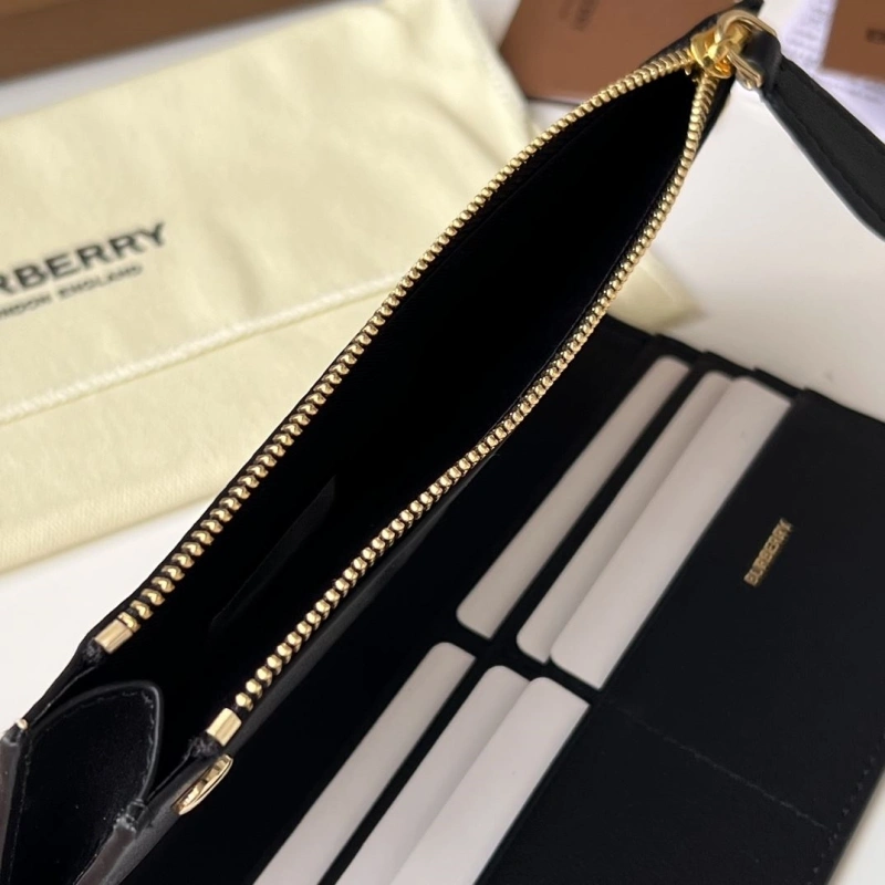 Bv*b*rry wallets 4237f-0124
