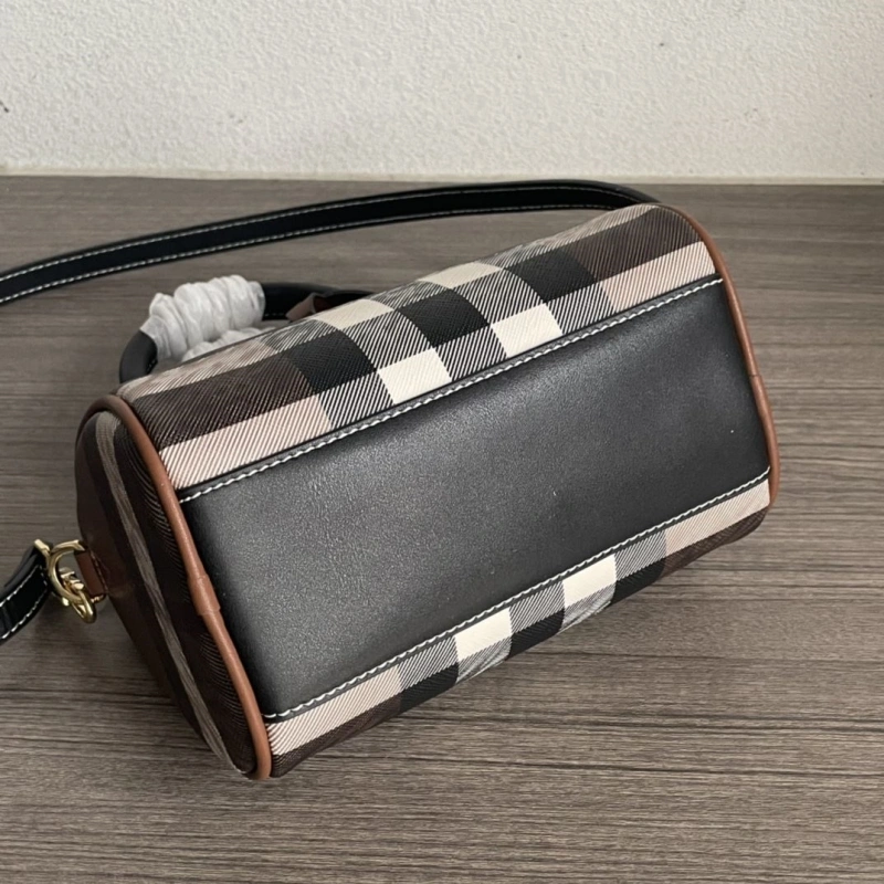 Bv*b*rry speedy bags 4237f-0140