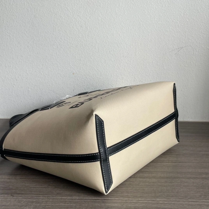 Bv*b*rry shopping bags 4237f-0210