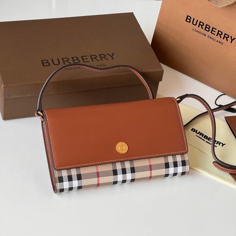 Bv*b*rry wallets 4237f-0257
