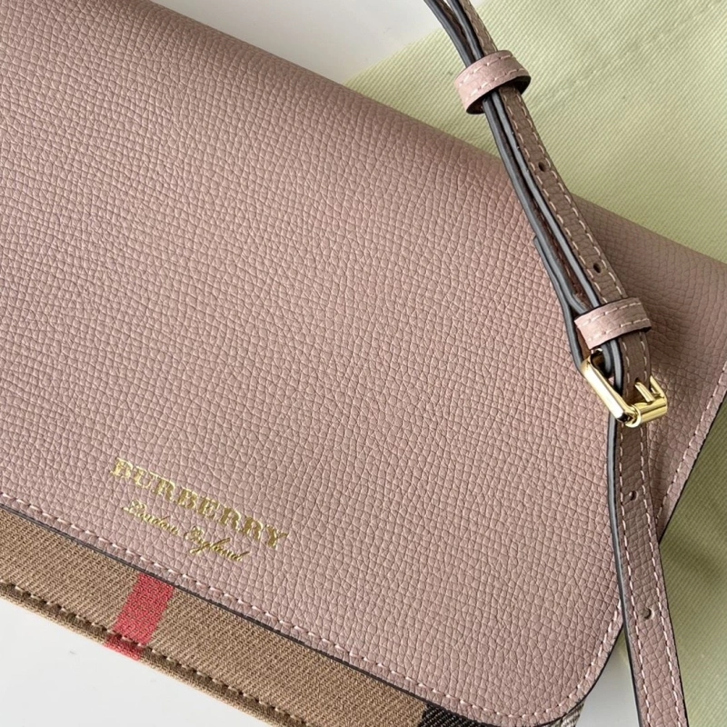Bv*b*rry wallets 4237f-0539