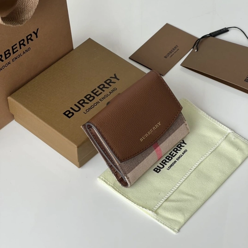 Bv*b*rry wallets 4237f-0543