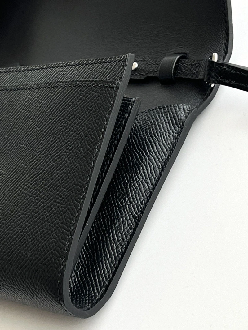 H**me5 wallets 4248c-0084