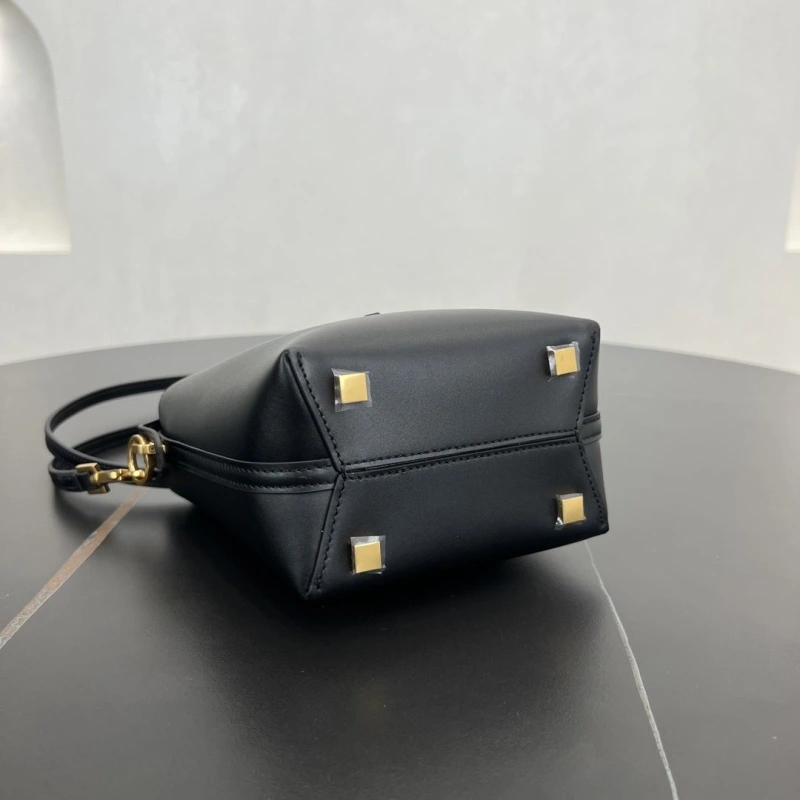 Y51 bucket bags 4250a-0002