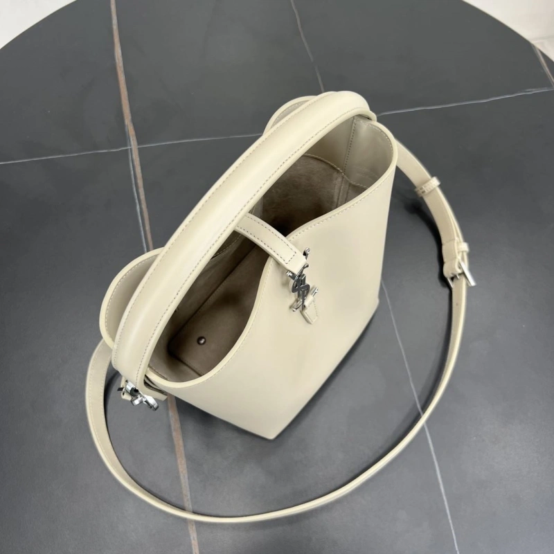 Y51 bucket bags 4250a-0003