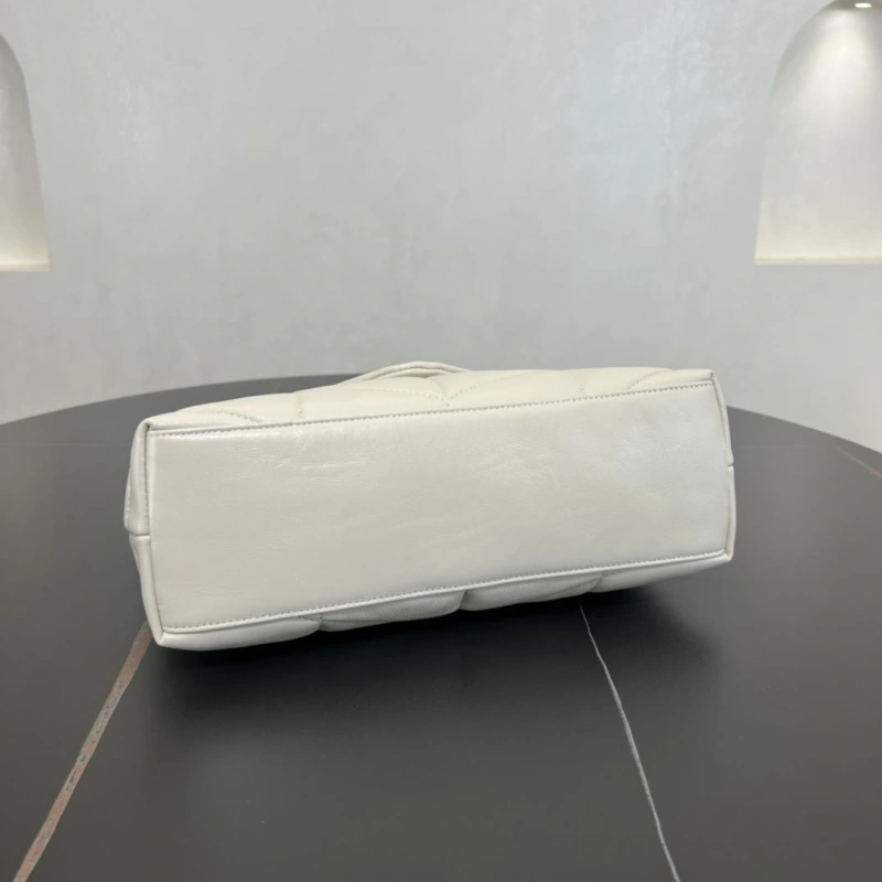 Y51 top handle bags 4250a-0023